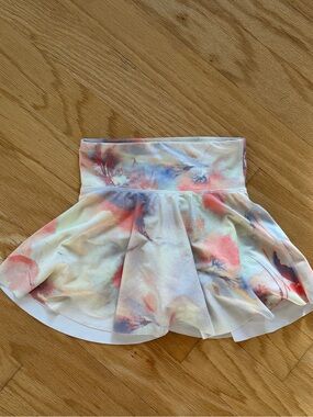 Old navy powersoft active watercolor skort